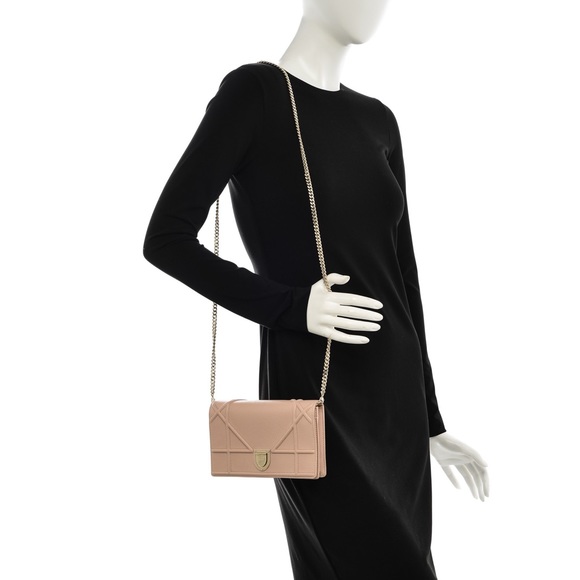 Dior Diorama Wallet on Chain Bag - Picture 15 of 15